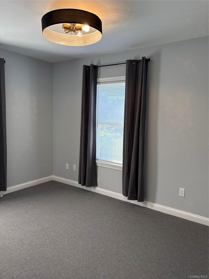 37 Lincoln Ct - Photo 6 of 10