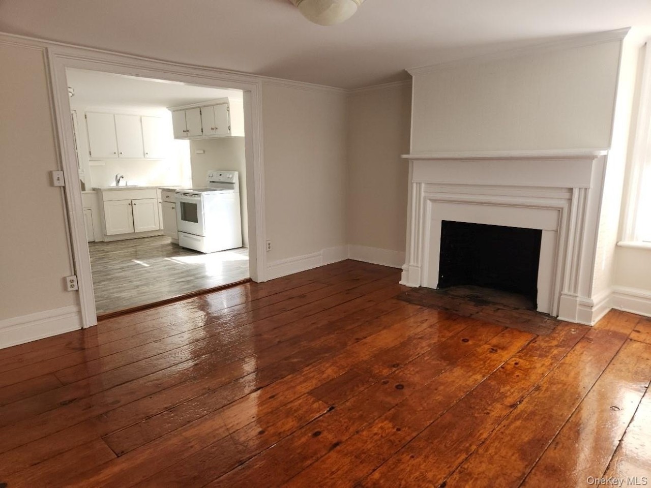 6 Willow Ave - Photo 2 of 9