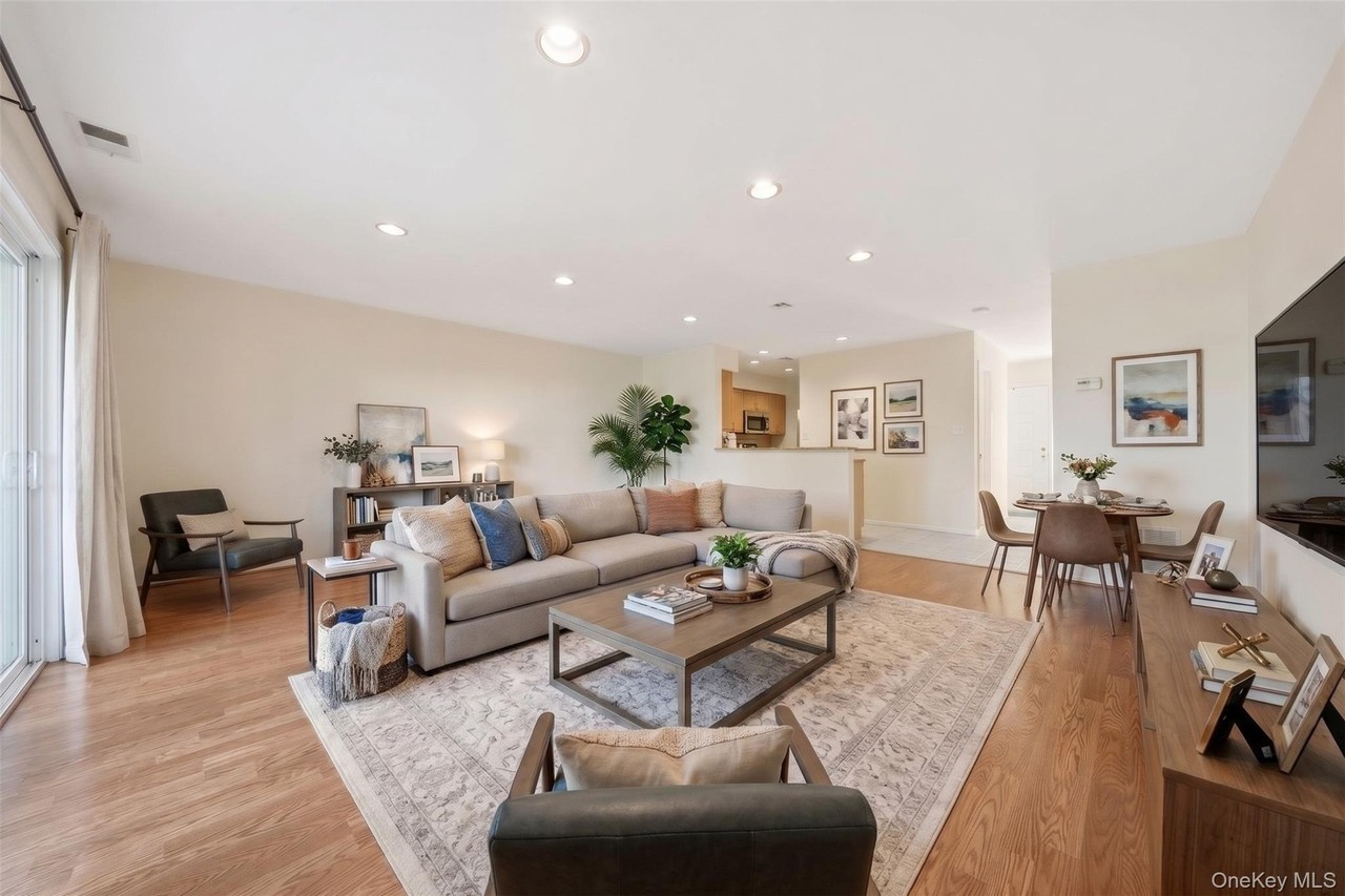 100 Daly Blvd #604 - Photo 3 of 16