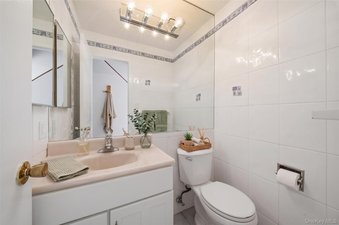 100 Daly Blvd #604 - Photo 7 of 16