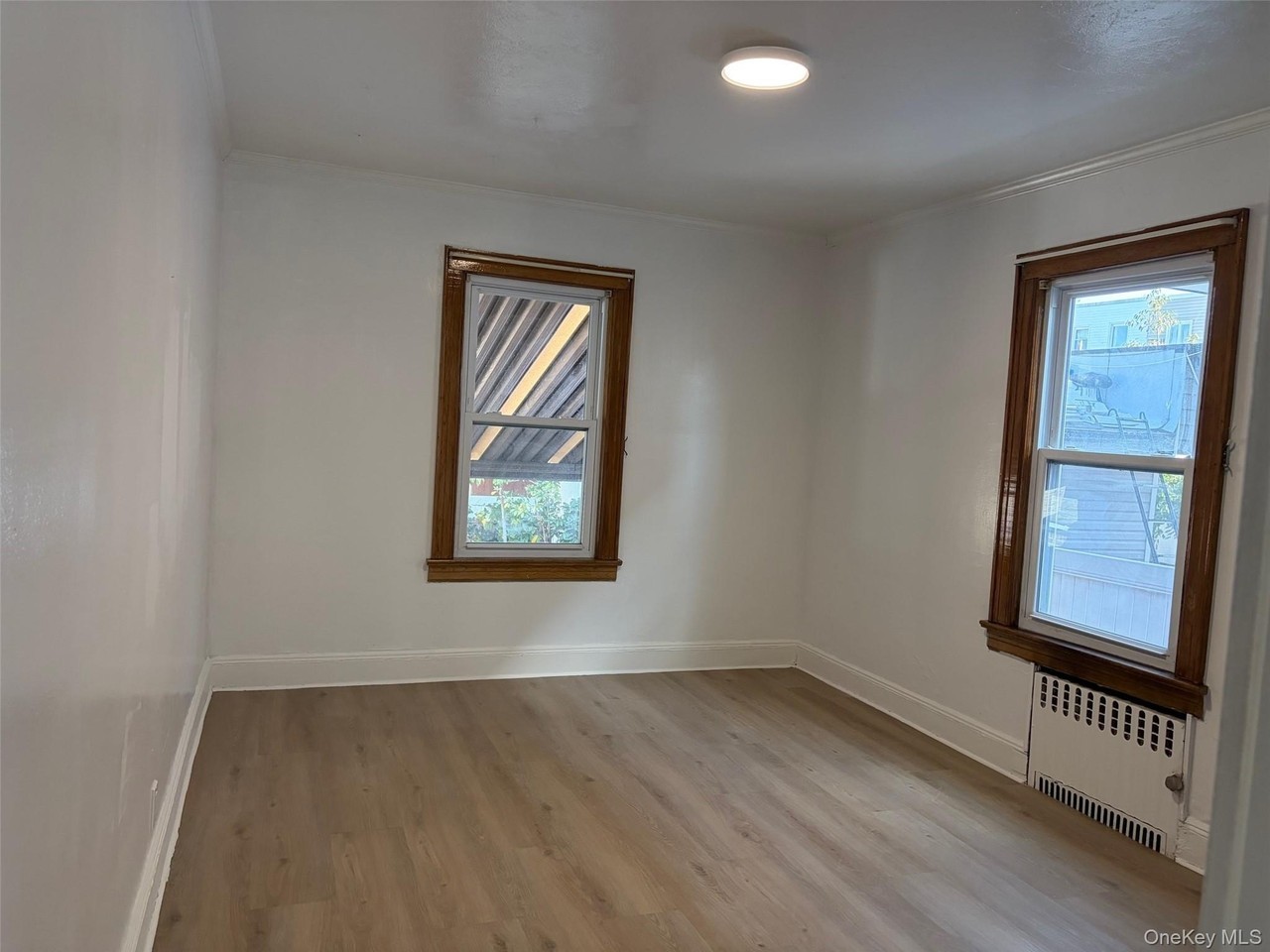 7729 80th St - Photo 6 of 9