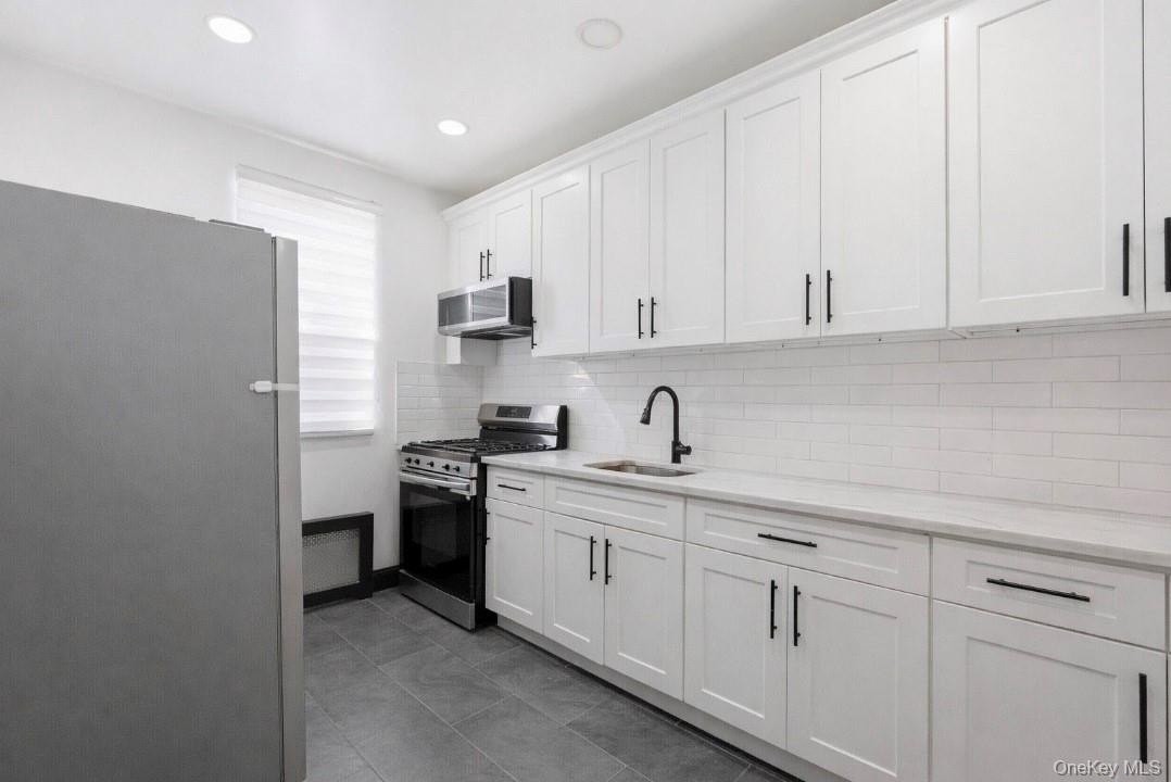 6089 54th St #1stFL - Photo 3 of 5