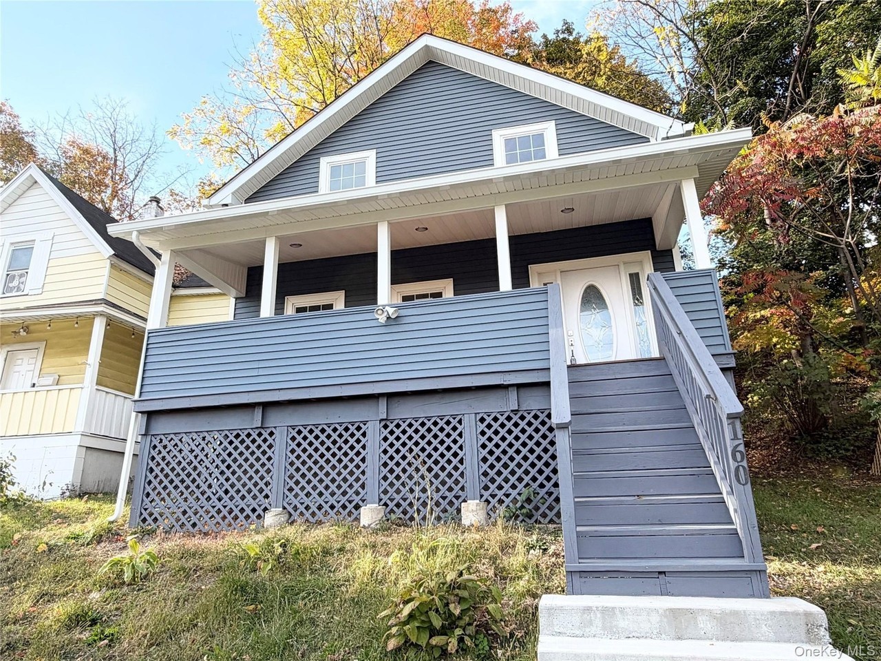 160 Smith St - Photo 4 of 47
