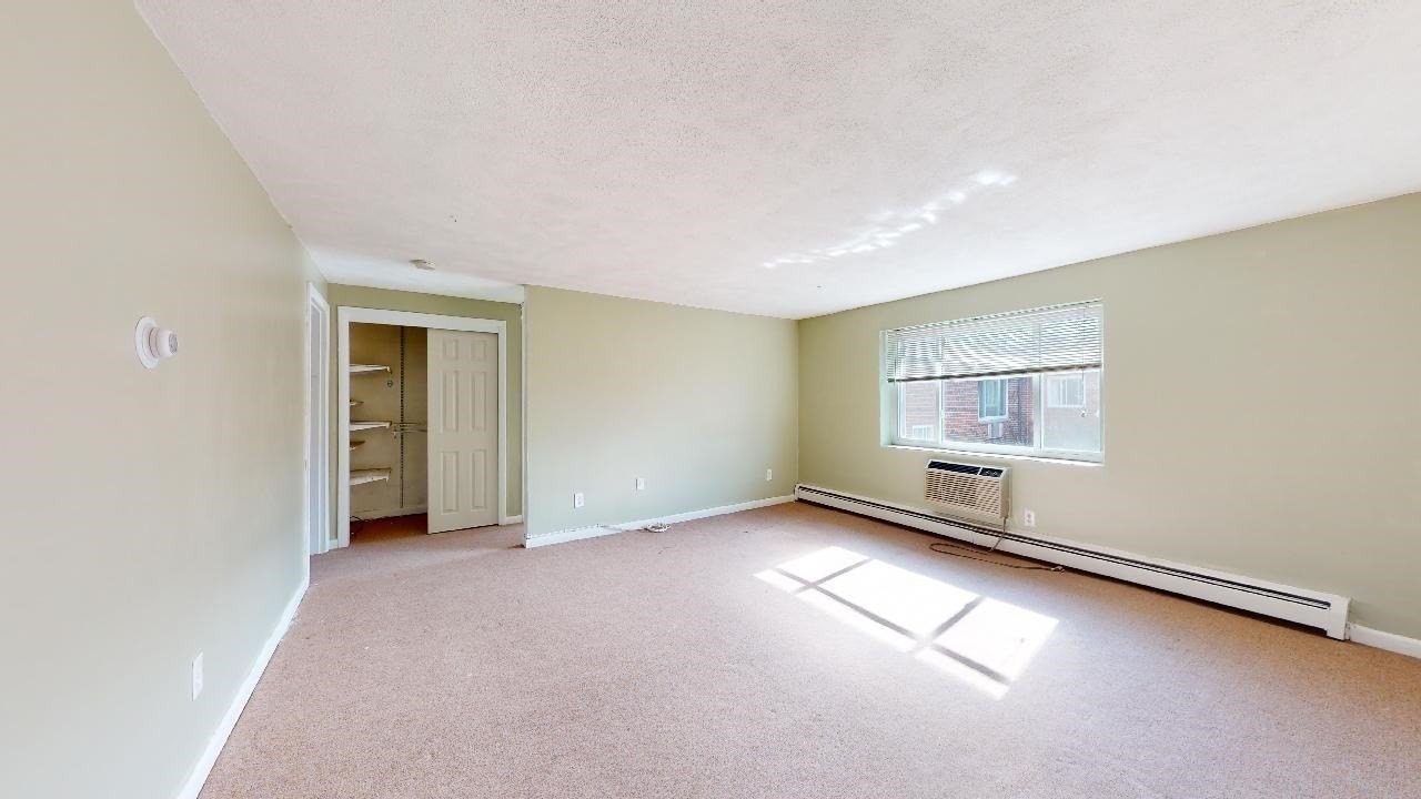 40 Bryon Rd #6 - Photo 4 of 17