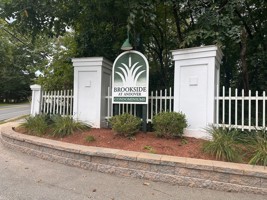 featured image of 450 Brookside Dr #B