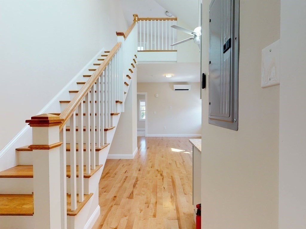 104 Litchfield St #2 - Photo 5 of 17