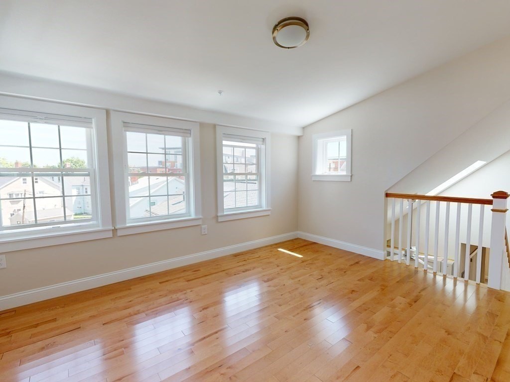 104 Litchfield St #2 - Photo 6 of 17