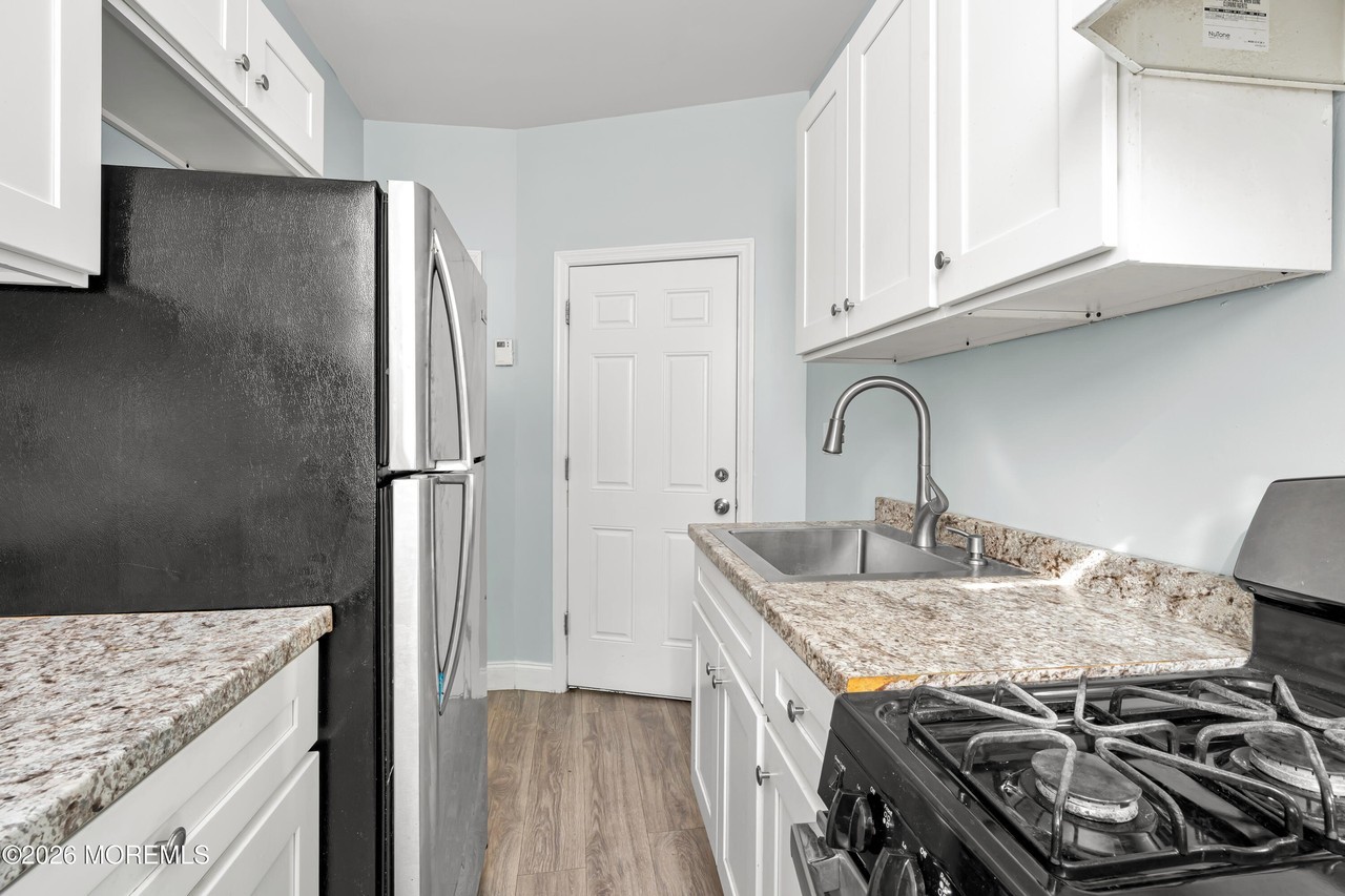 216 Broadway - Photo 2 of 16