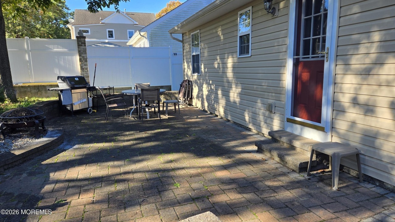 244 22nd Ave - Photo 3 of 17
