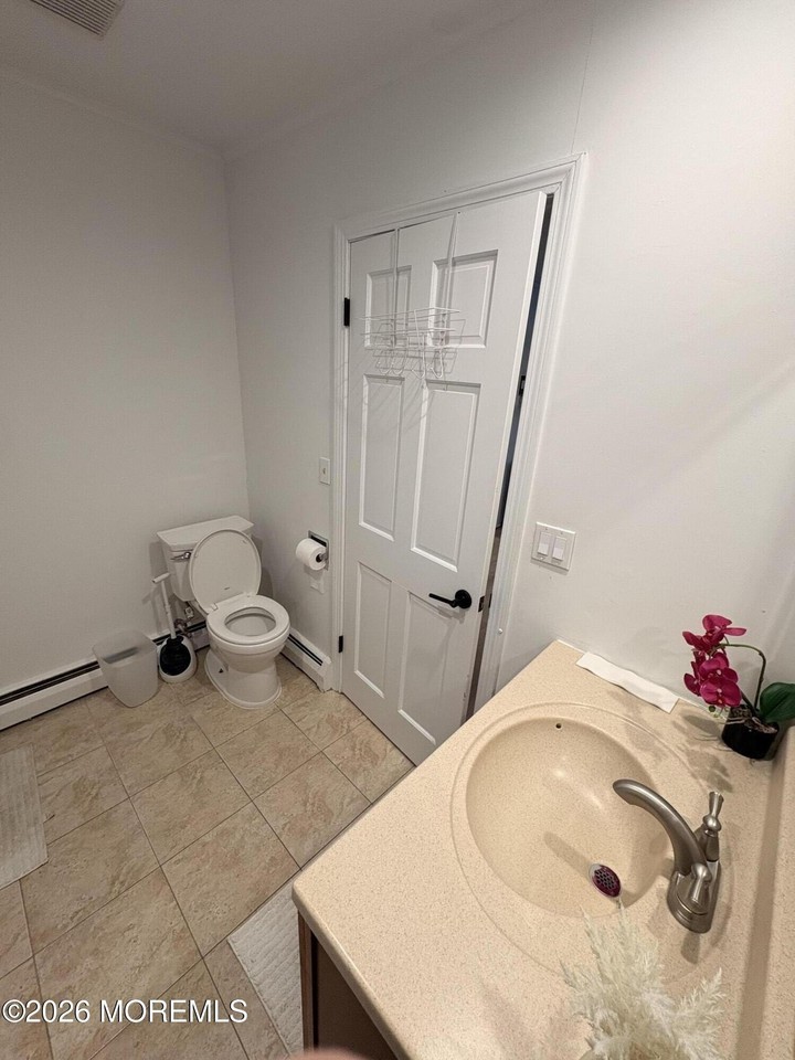 57 Fulton Ave - Photo 5 of 10