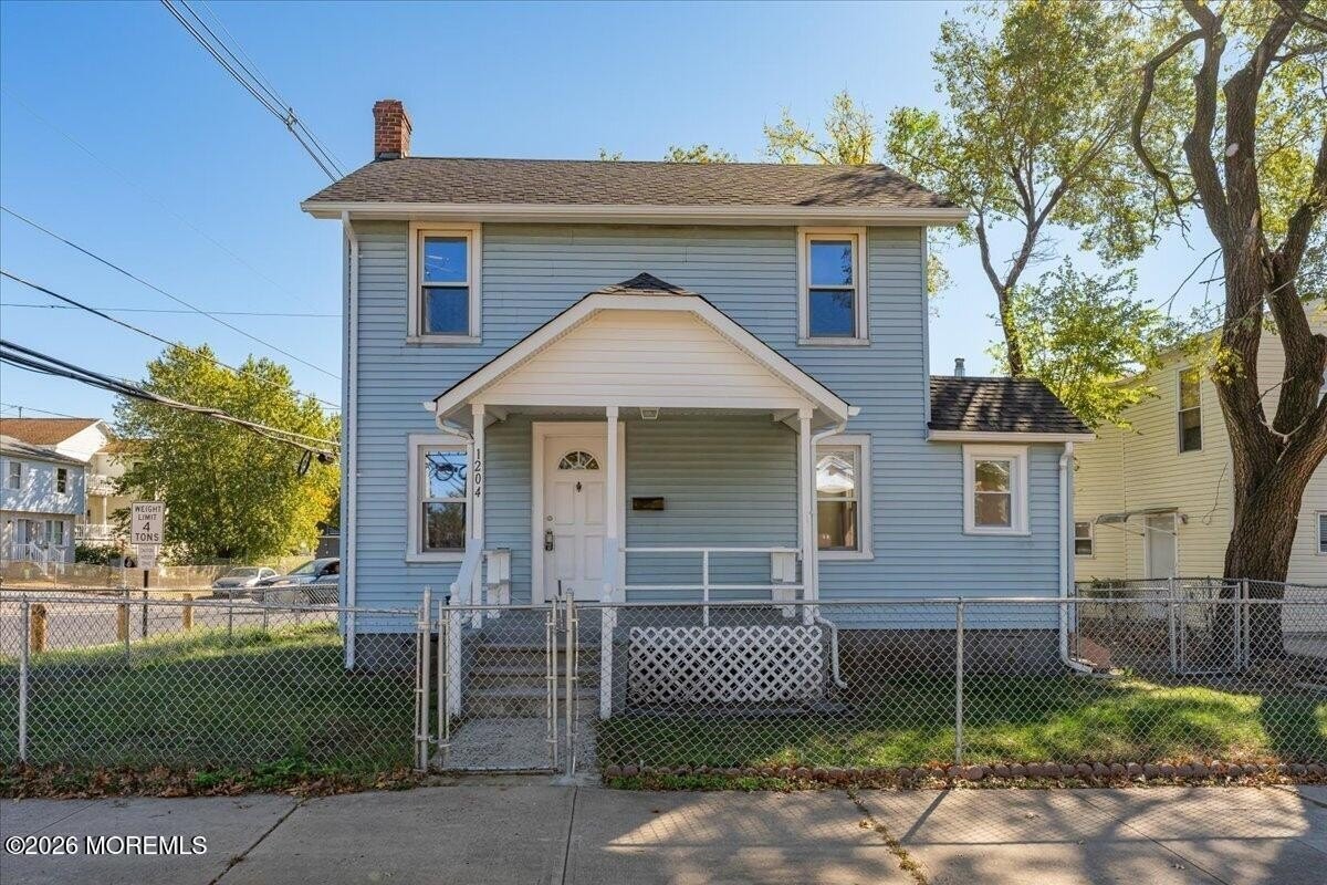 1204 Florence Ave - Photo 2 of 31