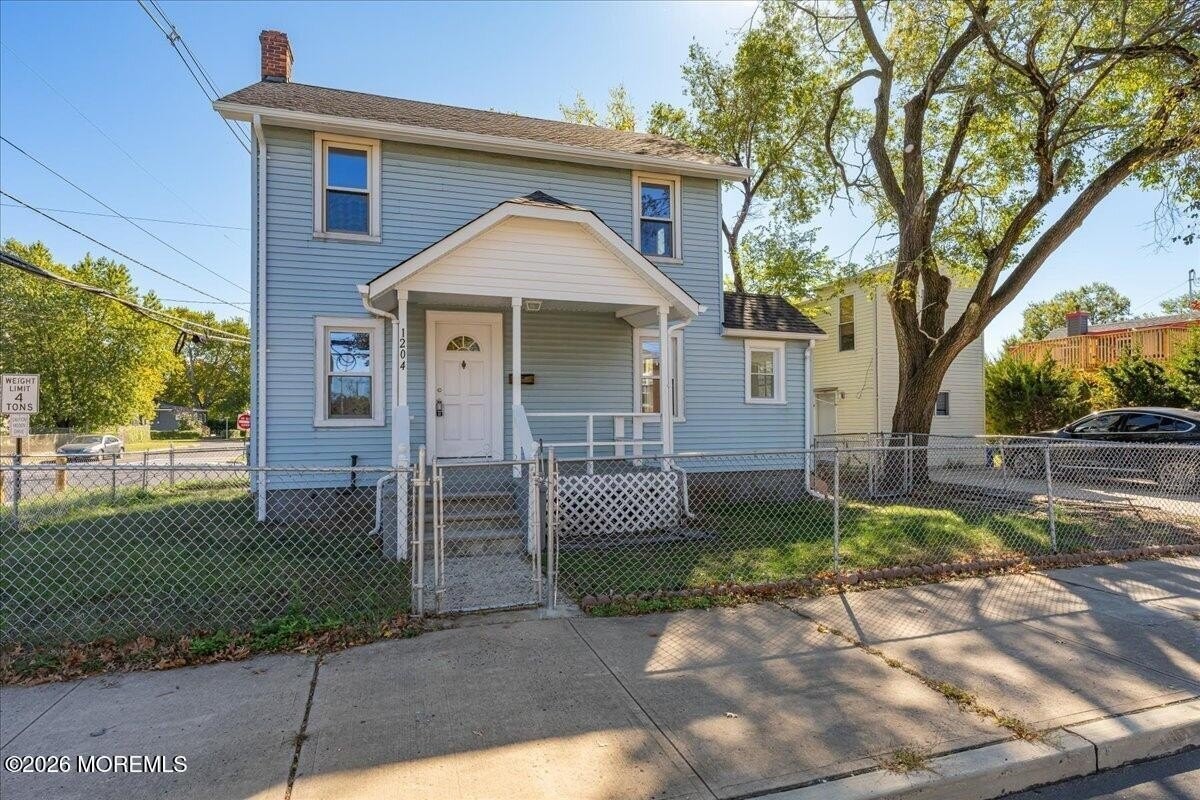 1204 Florence Ave - Photo 4 of 31