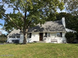 featured image of 32 Baker Dr