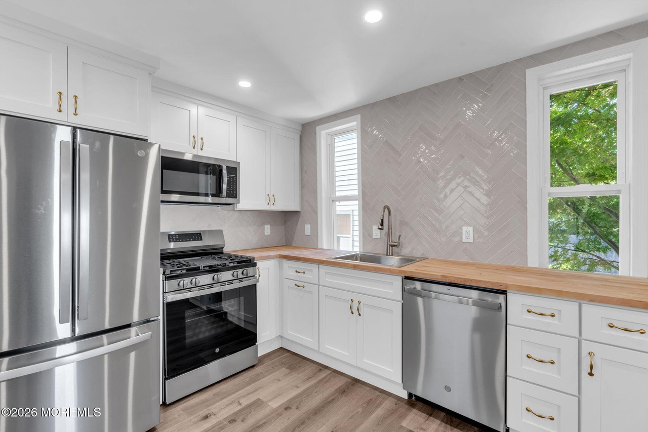 507 1st Ave #REAR - Photo 3 of 13