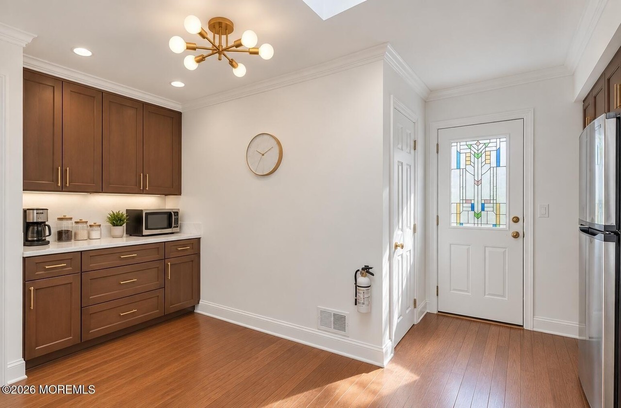 704 Carol Ave - Photo 3 of 8