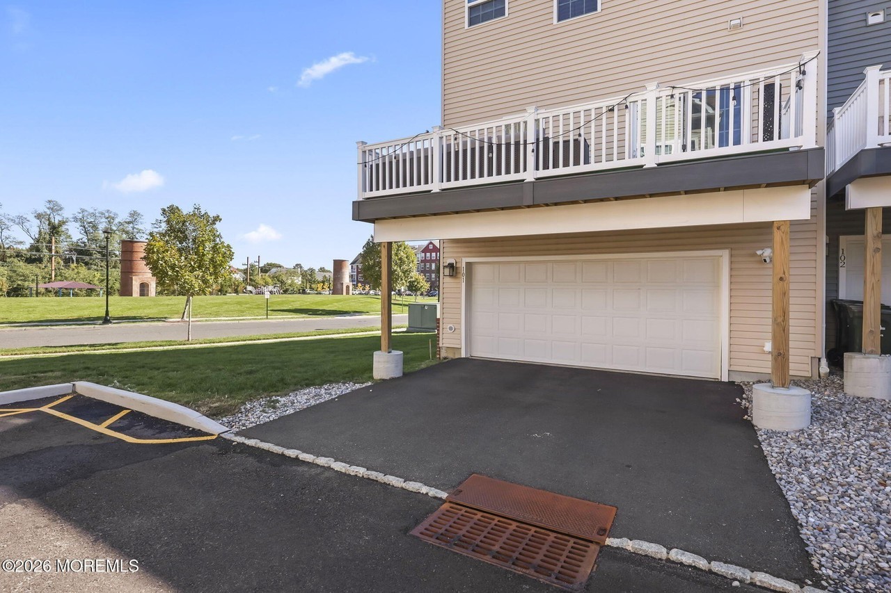 101 Midland Ave #01X - Photo 4 of 46