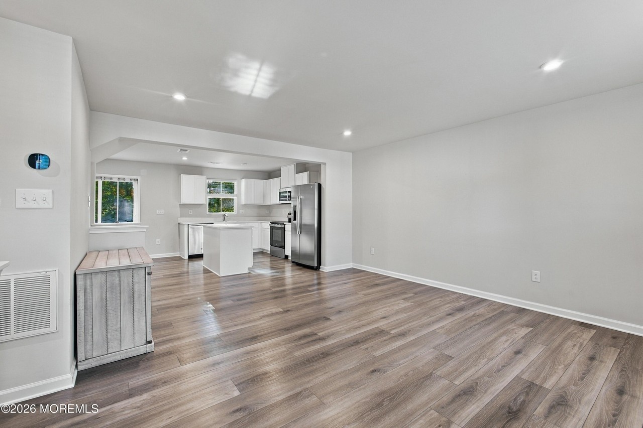 1004 Cyprus Ct #1004 - Photo 6 of 34