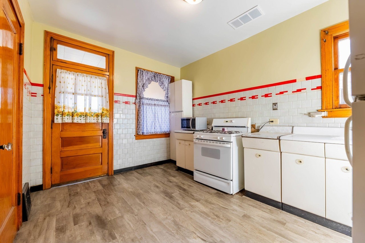 5343 S Christiana Ave - Photo 6 of 16