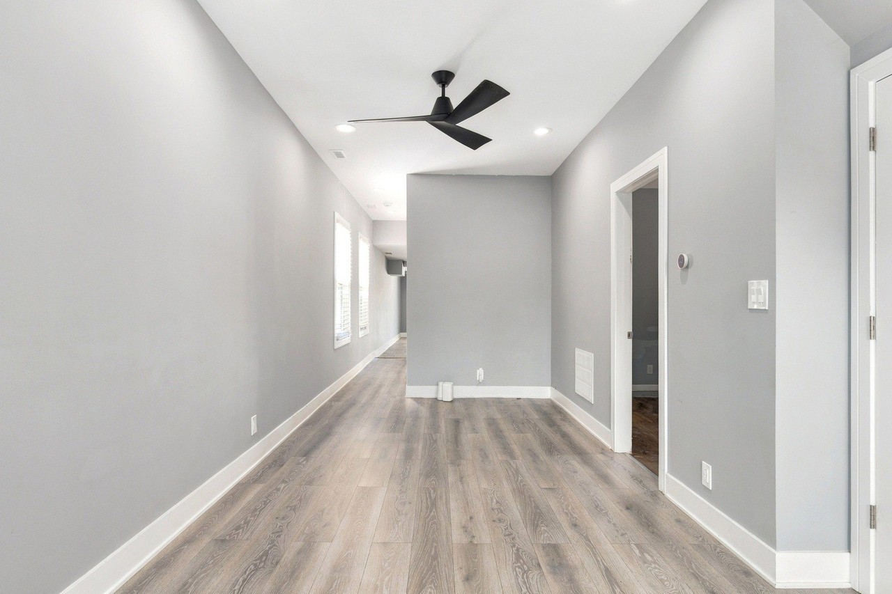 6562 N Damen Ave - Photo 4 of 26