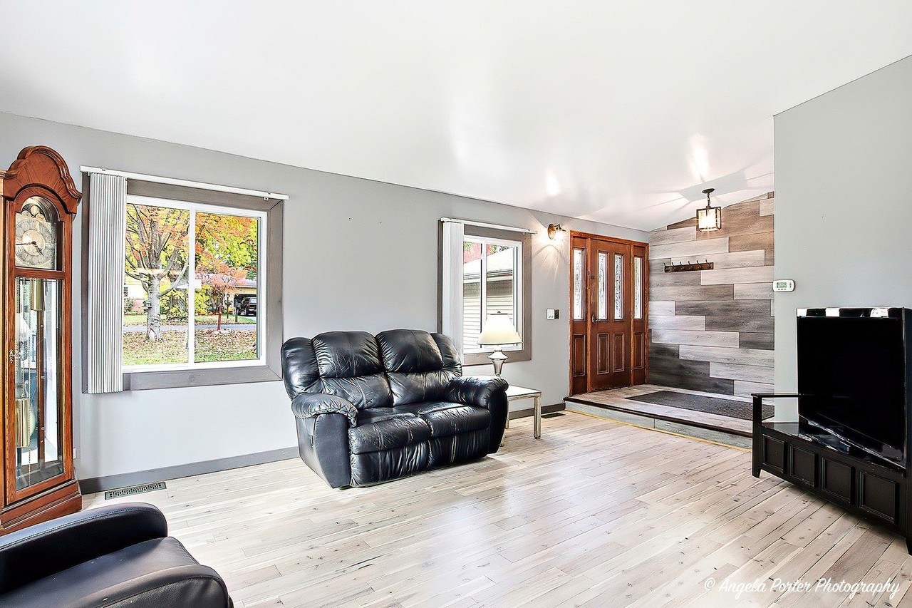 34679 N Hiawatha Trl - Photo 5 of 29