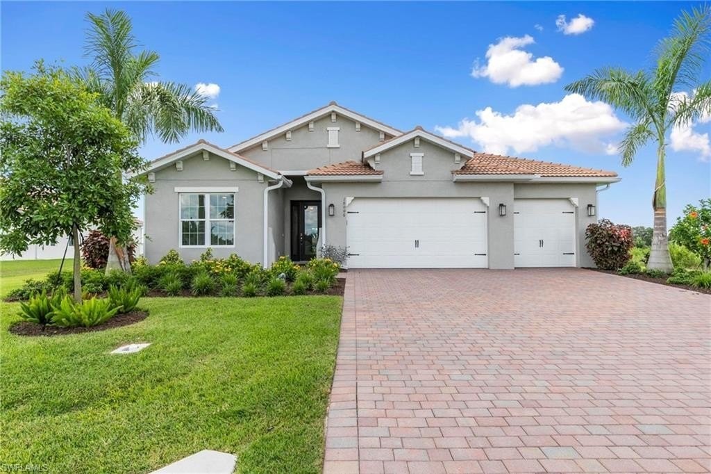 18006 Sandtrap Dr - Photo 2 of 38
