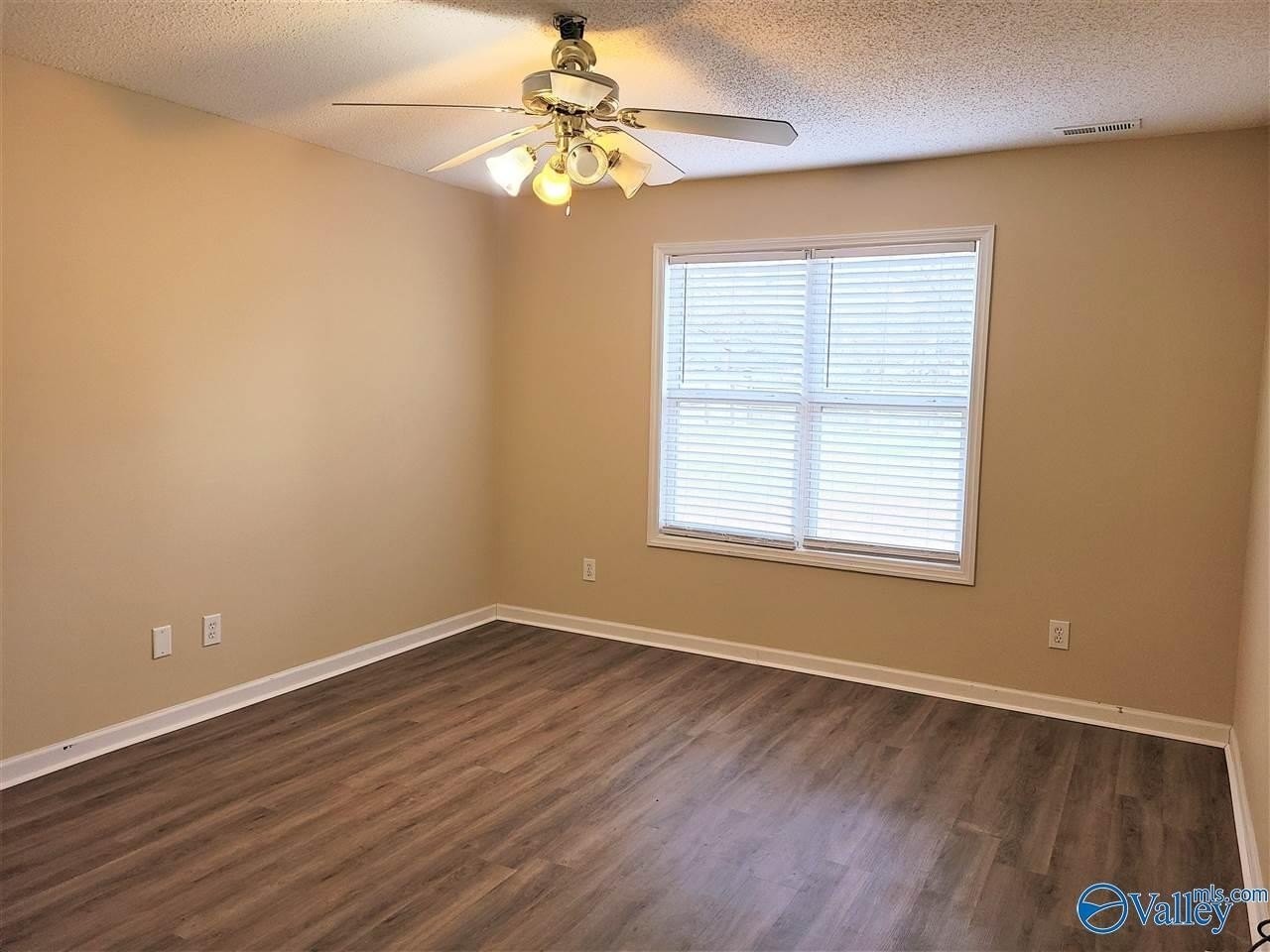 105 Lisa Michele Dr - Photo 6 of 11