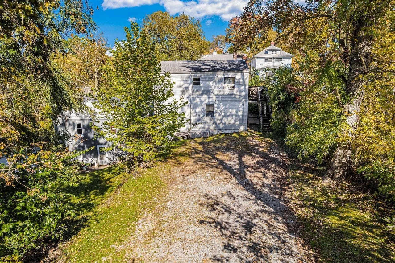 228 Cornell Ave - Photo 3 of 23