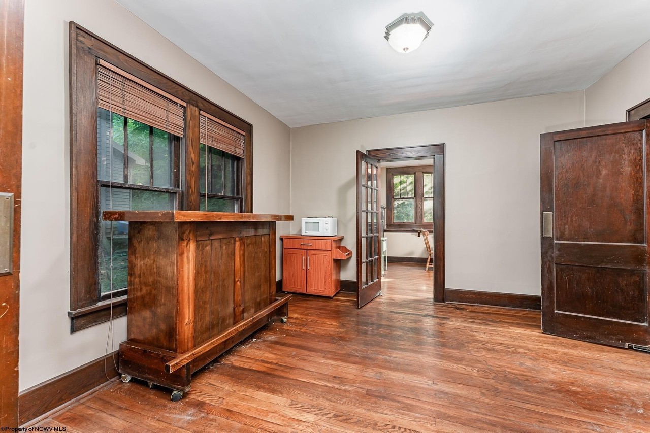 108 Cornell Ave - Photo 6 of 33