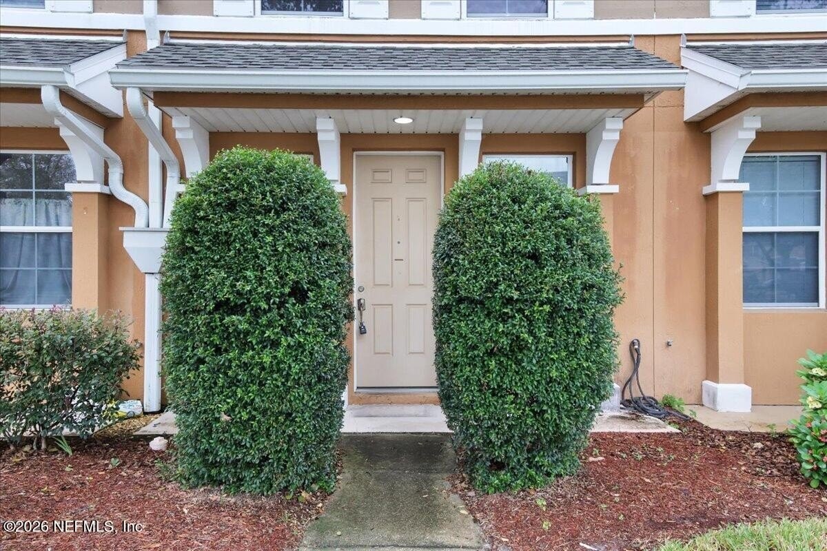 13002 Surfside Dr - Photo 2 of 23