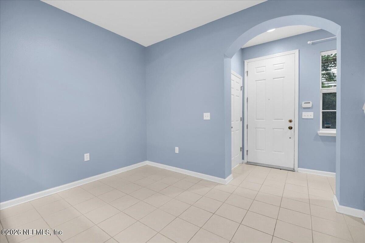 13002 Surfside Dr - Photo 4 of 23
