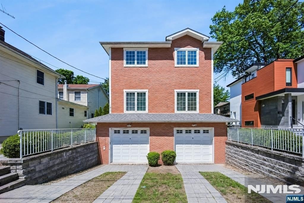 39 Grove St #B