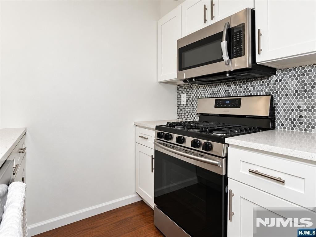 523 22nd St #2 - Photo 5 of 9