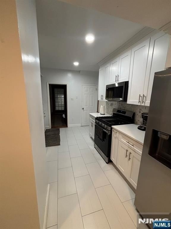 1177 Katherine St - Photo 3 of 10