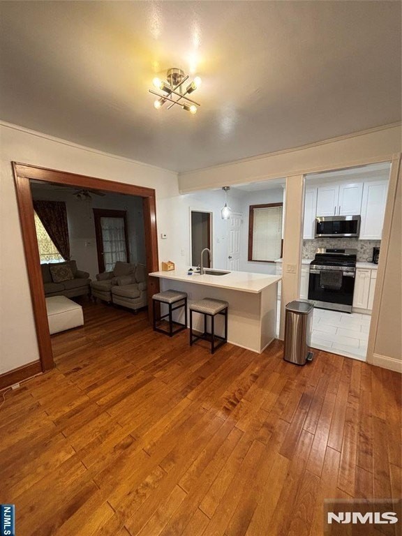 1177 Katherine St - Photo 4 of 10