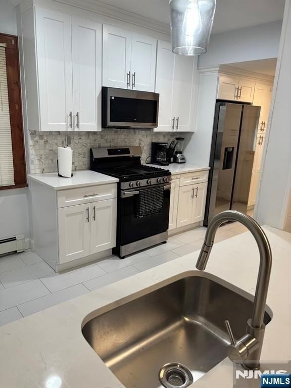 1177 Katherine St - Photo 5 of 10