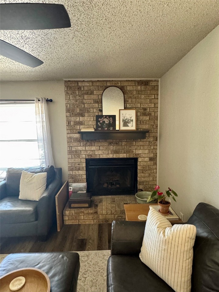 101 Wildwood Ct #B - Photo 3 of 18