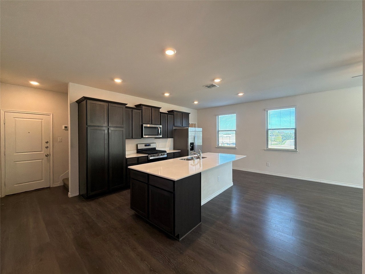2017 Crooked Bow Dr - Photo 3 of 21