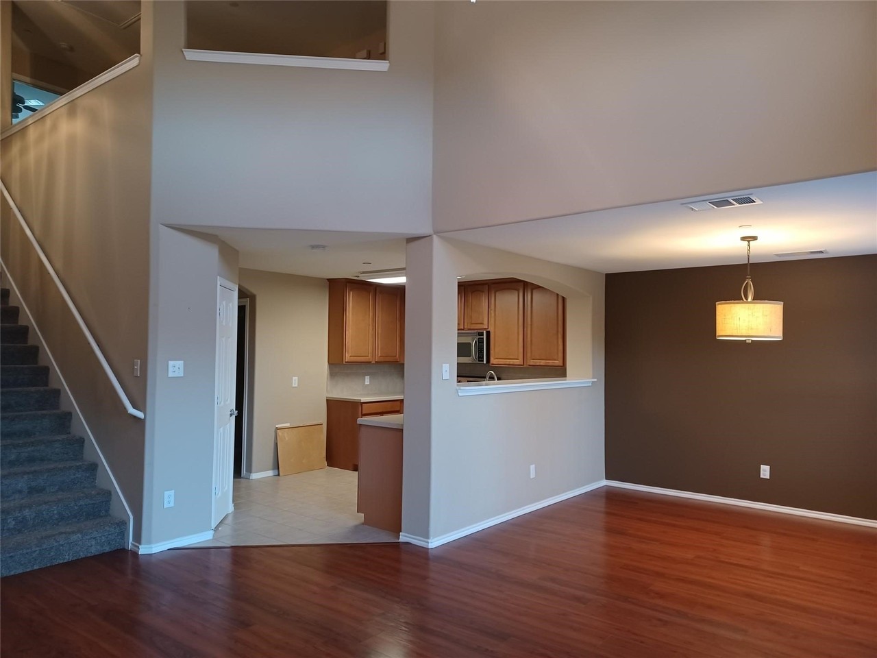 10119 Wake Bridge Dr - Photo 5 of 24