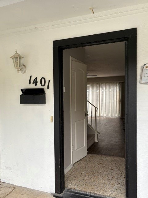 135 N Cottonwood Dr - Photo 2 of 19