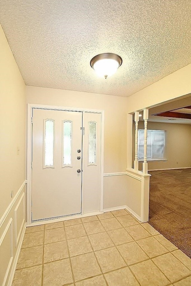 1421 Tahoe Ln - Photo 4 of 24