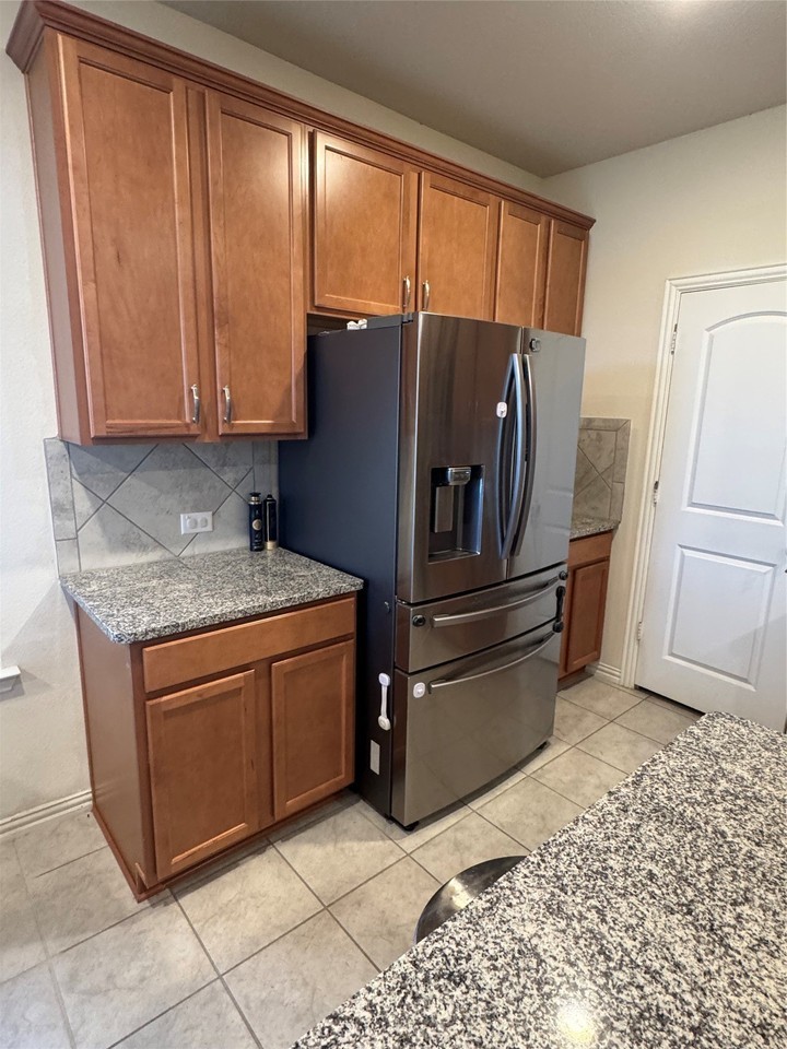 231 Hadley Ln - Photo 7 of 40