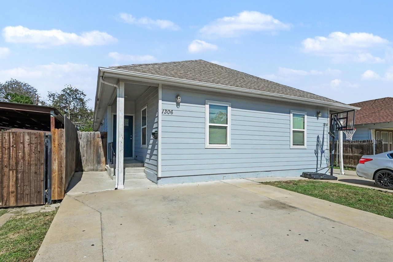 1306 Orange St - Photo 2 of 25