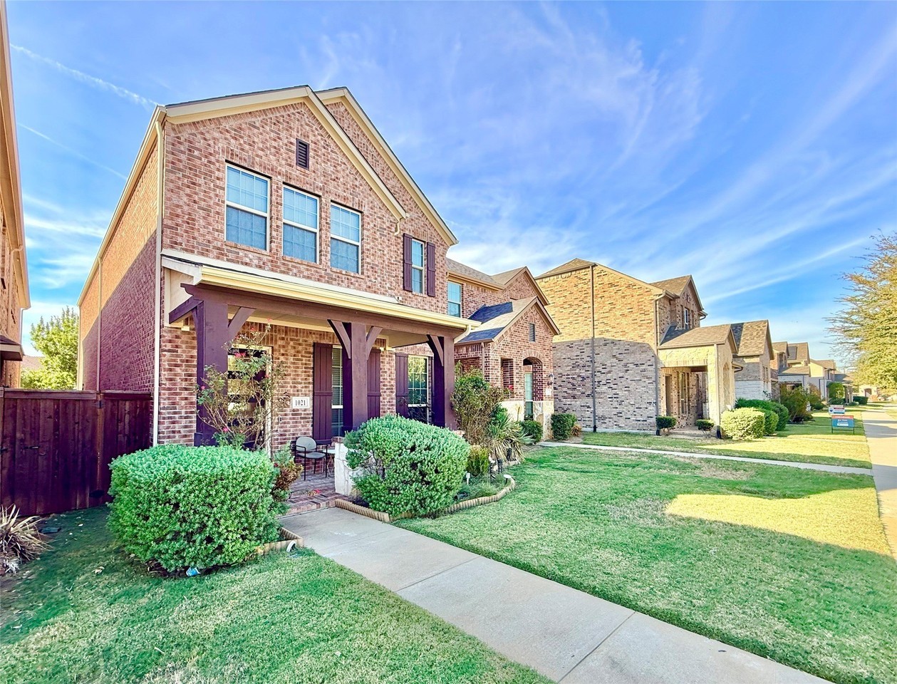 1021 Zachary Way - Photo 4 of 30