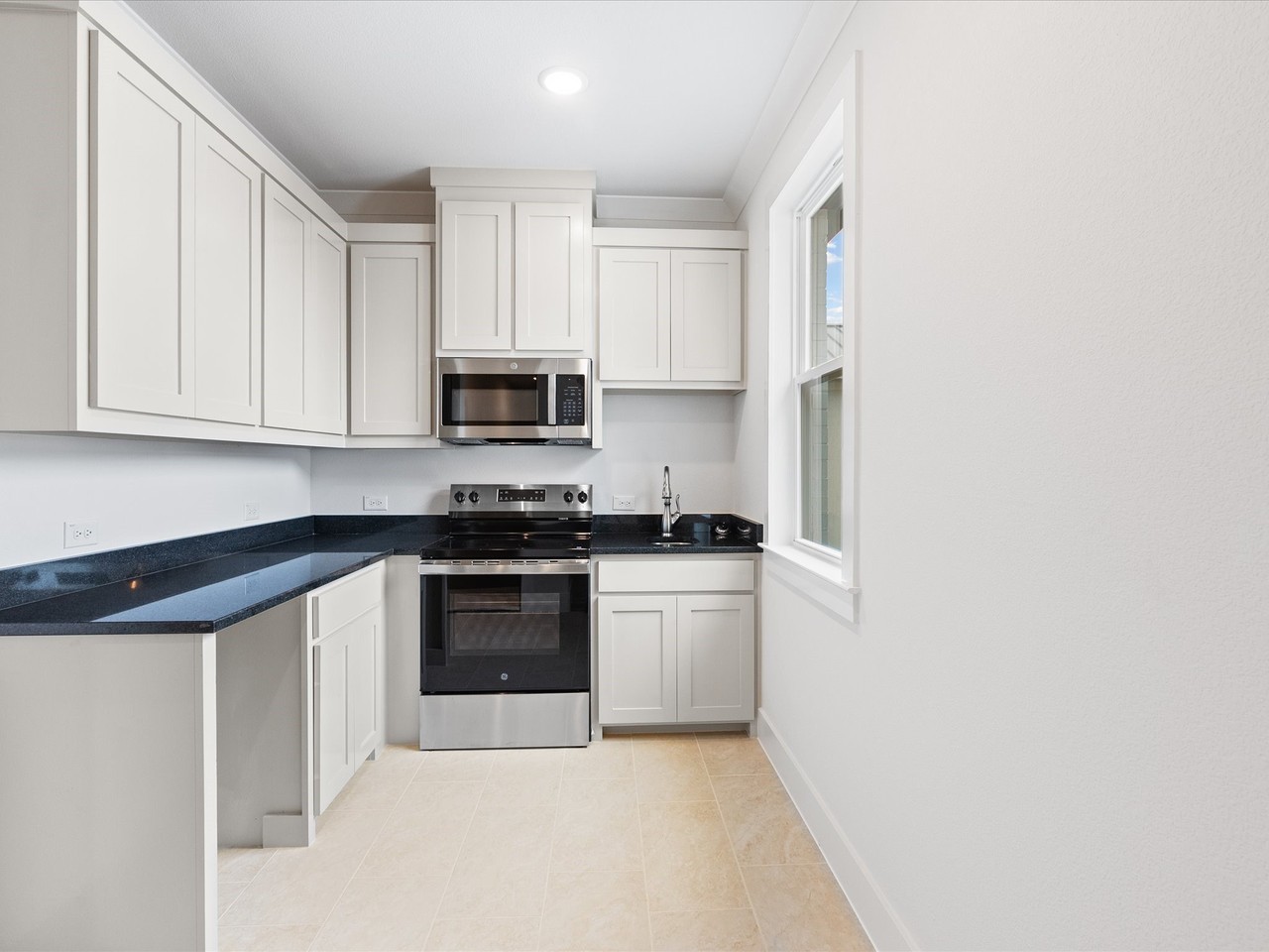 1540 Saint Peter Ln - Photo 5 of 5