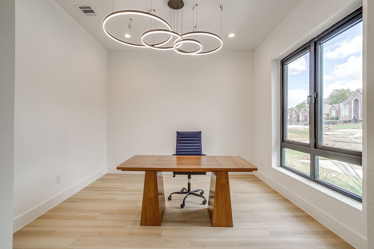 1121 Wishing Well Ct - Photo 4 of 19