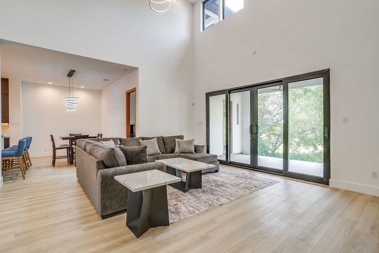 1121 Wishing Well Ct - Photo 6 of 19
