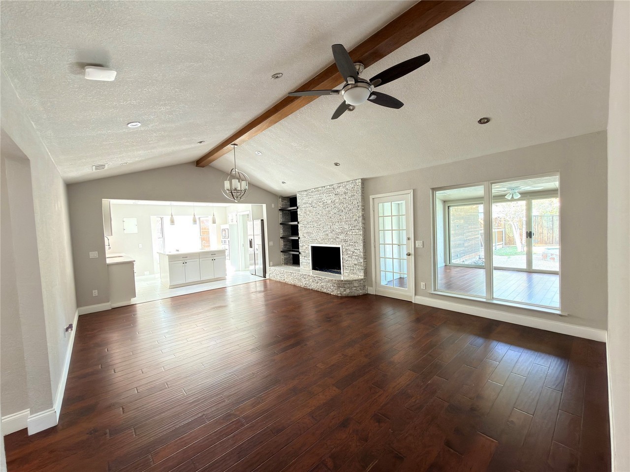 4109 Twilight Trl - Photo 4 of 28