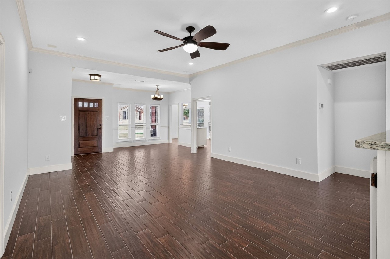 3608 Parkmead Dr - Photo 3 of 28