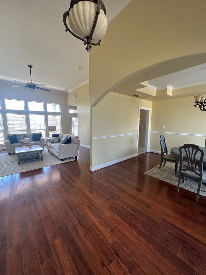 4409 Sierra Sunset - Photo 3 of 32