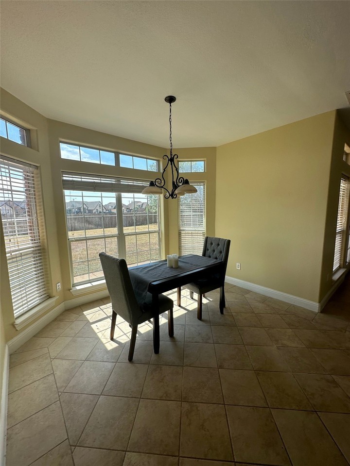 4409 Sierra Sunset - Photo 4 of 32